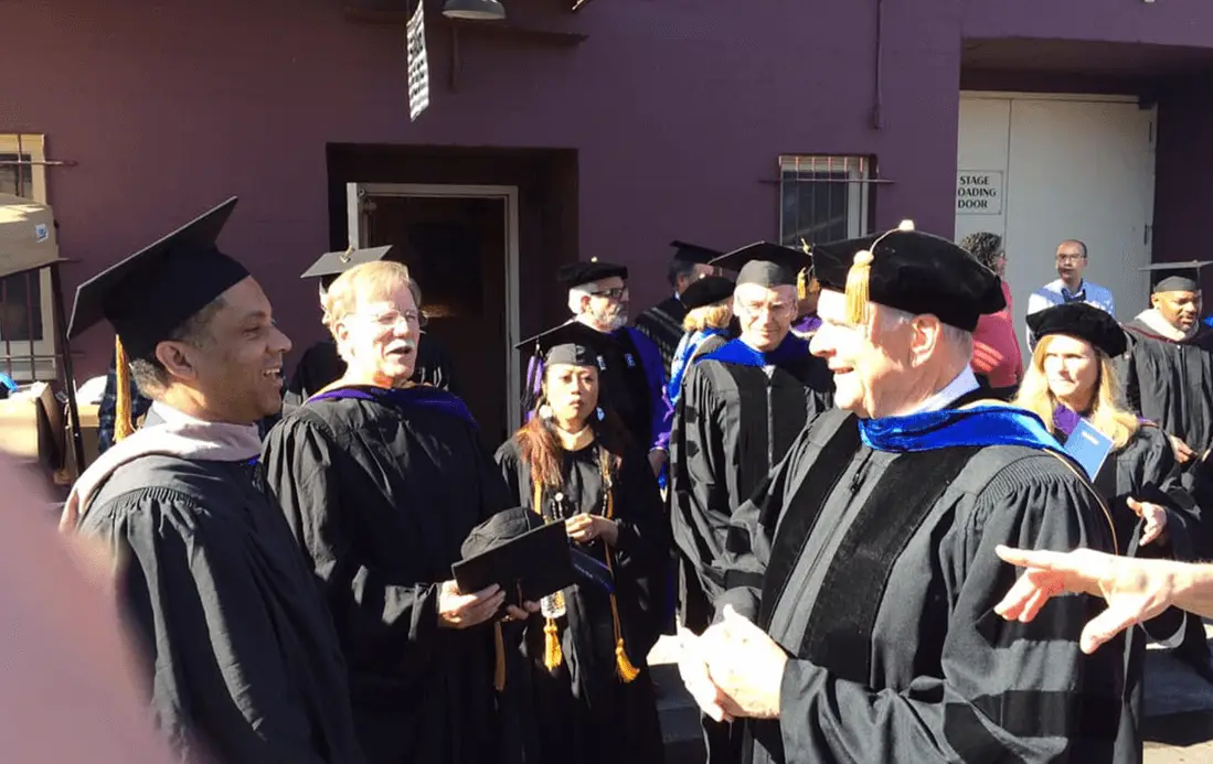 美国金门大学毕业典礼