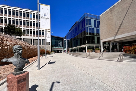 澳大利亚弗林德斯大学中外合作办学有毕业证吗？