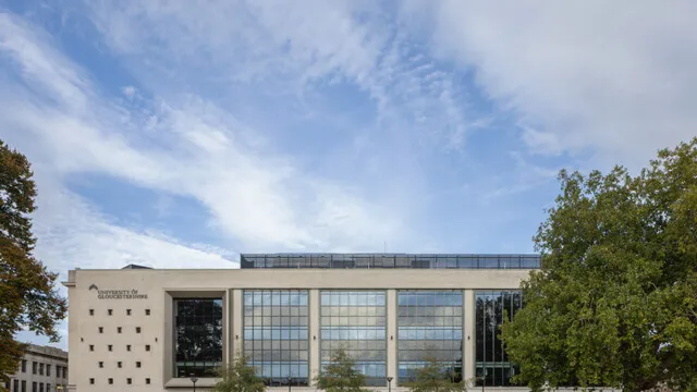 英国格鲁斯特大学校园风光