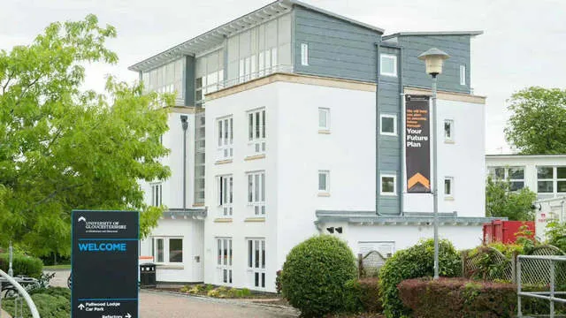 英国格鲁斯特大学校园