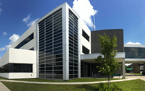 加拿大魁北克大学席库提米分校